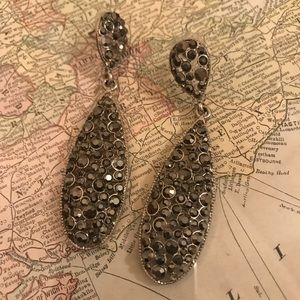 Francesca’s Cute dangling Silver earrings